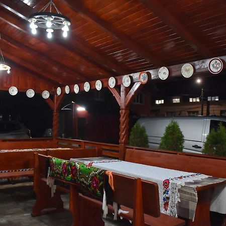 Floare De Colt Otel Berbesti Dış mekan fotoğraf