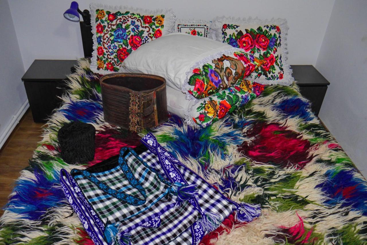Floare De Colt Otel Berbesti Dış mekan fotoğraf