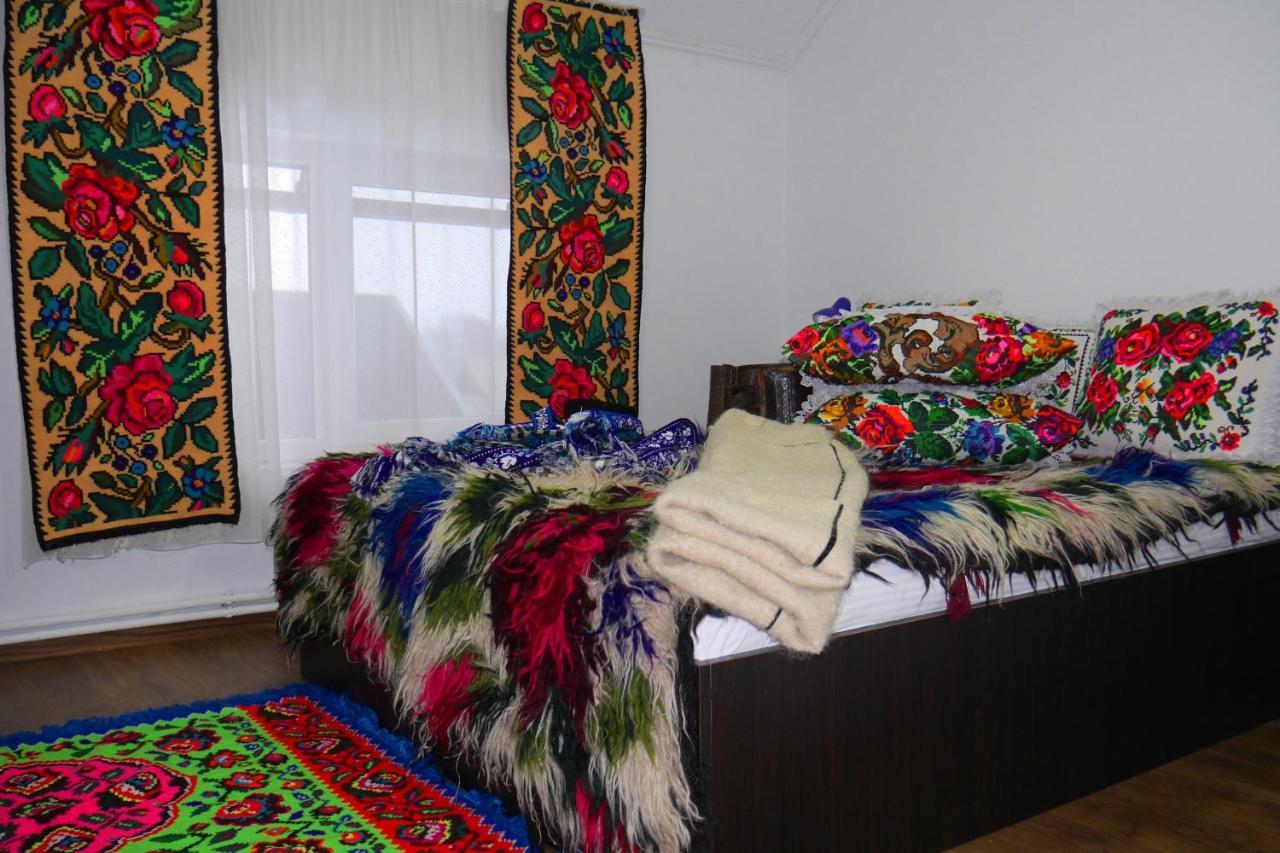 Floare De Colt Otel Berbesti Dış mekan fotoğraf