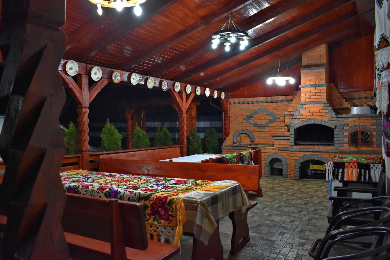 Floare De Colt Otel Berbesti Dış mekan fotoğraf