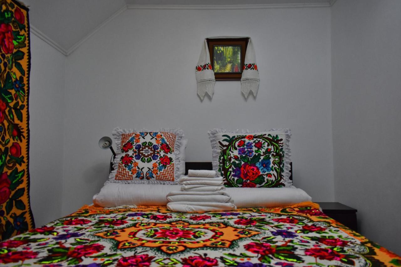 Floare De Colt Otel Berbesti Dış mekan fotoğraf