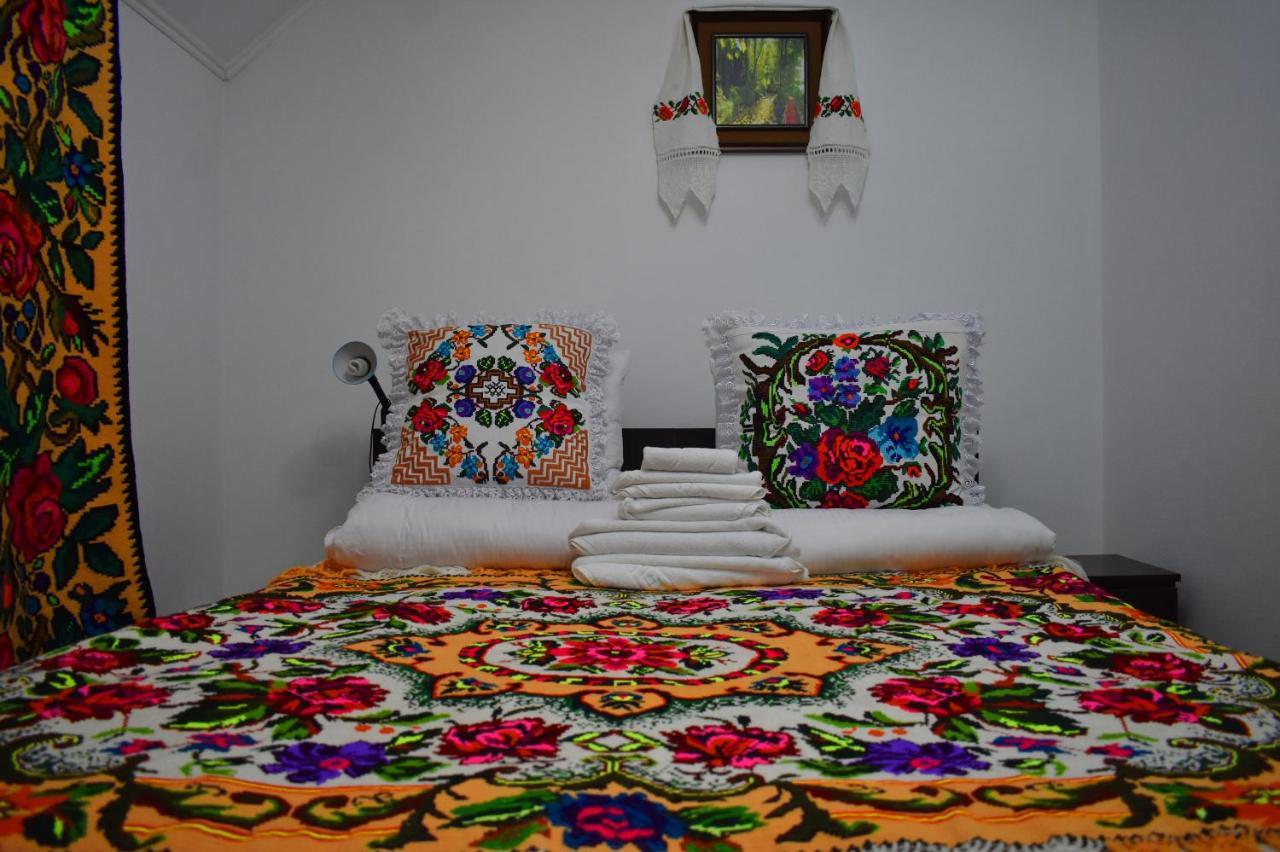 Floare De Colt Otel Berbesti Dış mekan fotoğraf