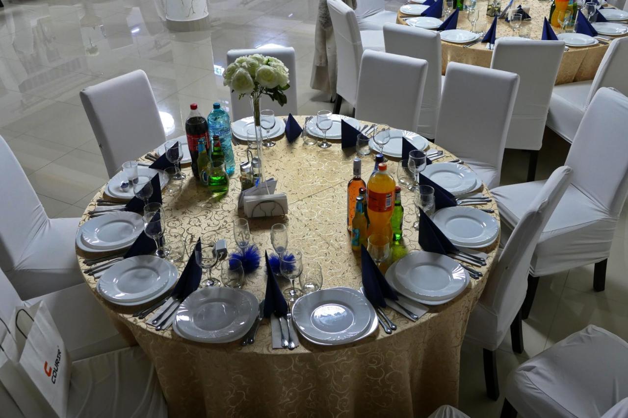 Floare De Colt Otel Berbesti Dış mekan fotoğraf